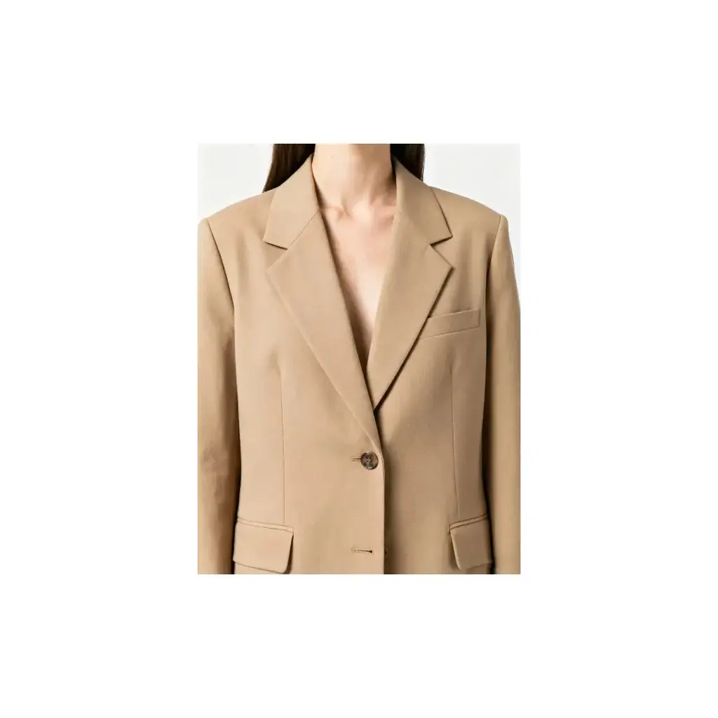 沙色挺括西裝外套